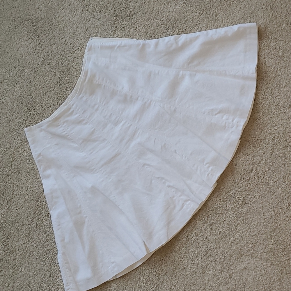 WHBM, white, linen, double lined, A-line skirt, side hook/zip, size 2